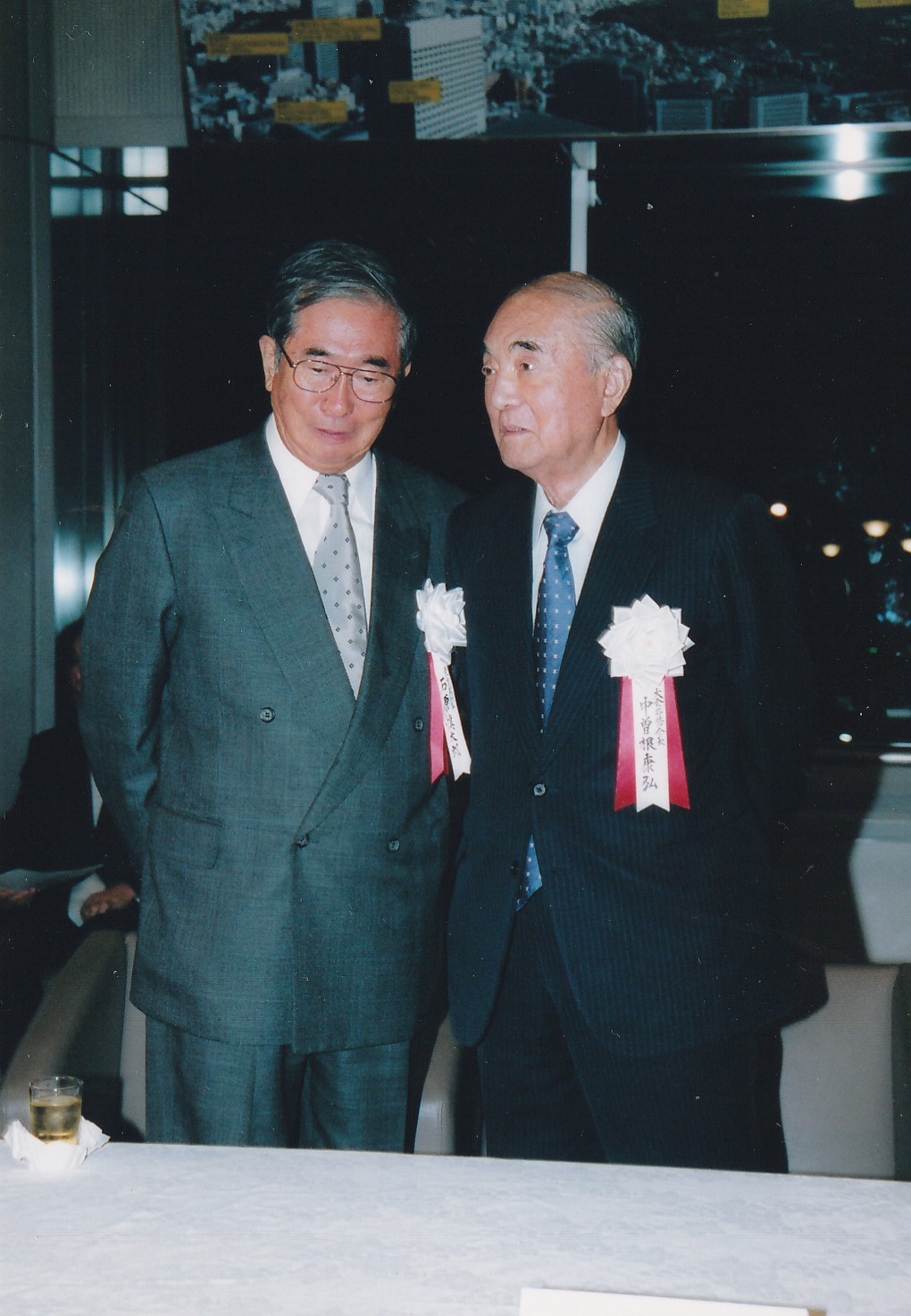 Caption: Honorary president the late Yasuhiro Nakasone (right) and Host of welcome reception late Shintaro Ishihara (left)